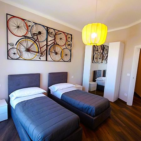 Mile Hotel Bari Buitenkant foto