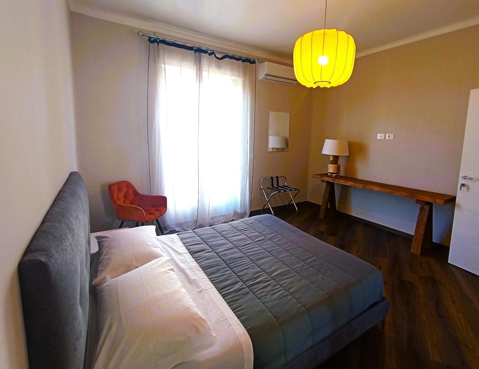 Mile Hotel Bari Buitenkant foto