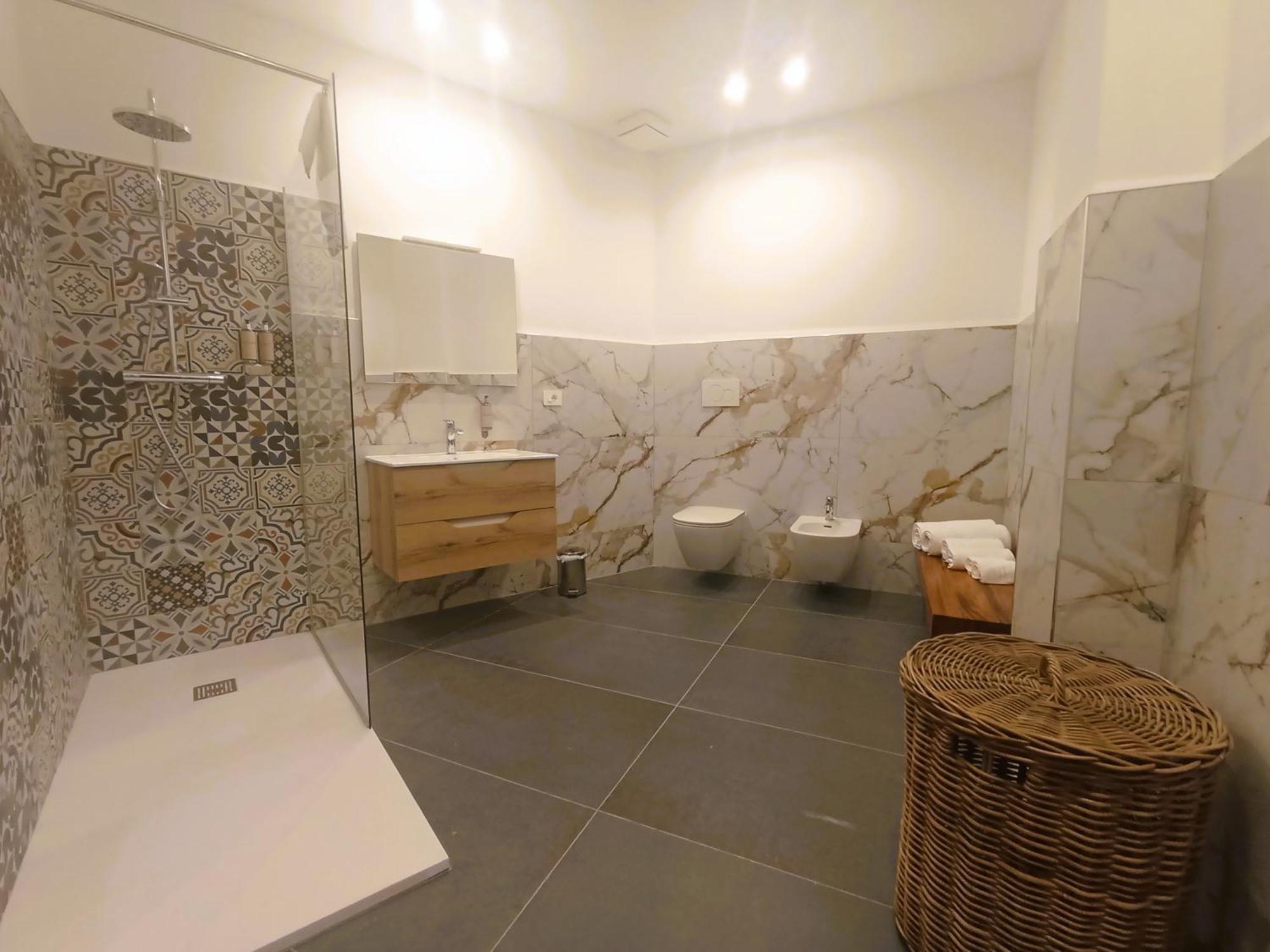 Mile Hotel Bari Buitenkant foto