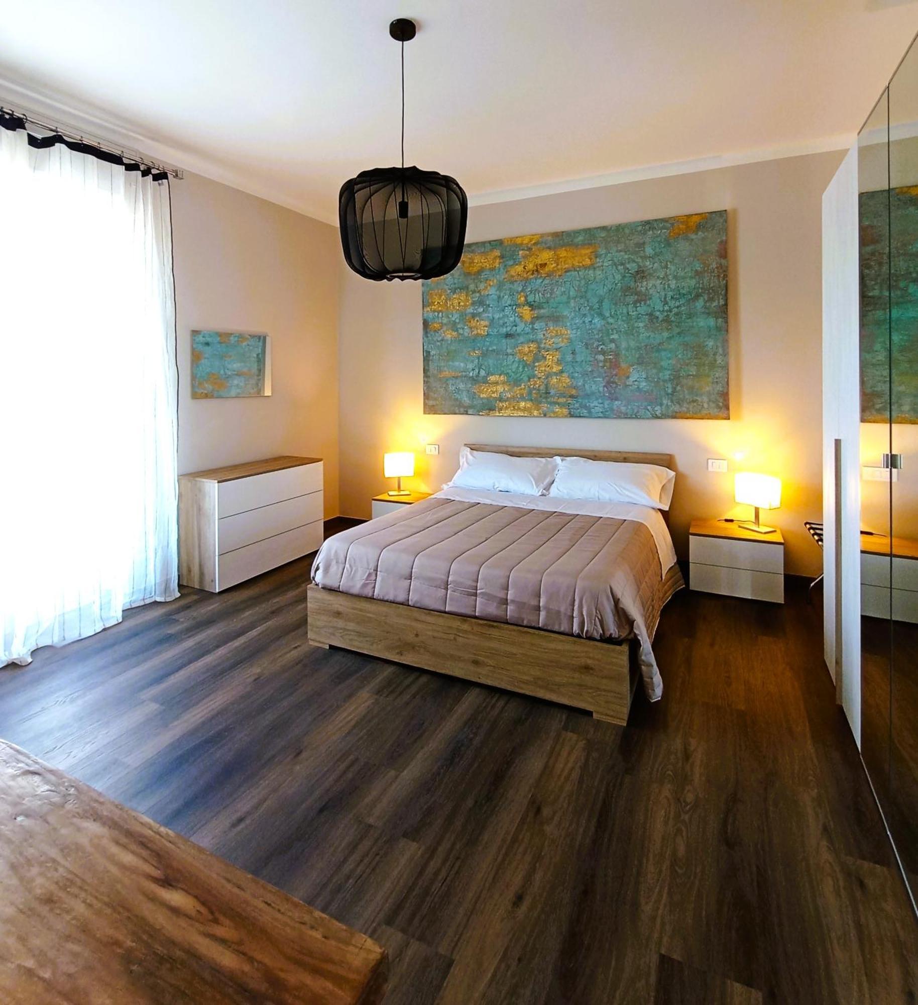 Mile Hotel Bari Buitenkant foto
